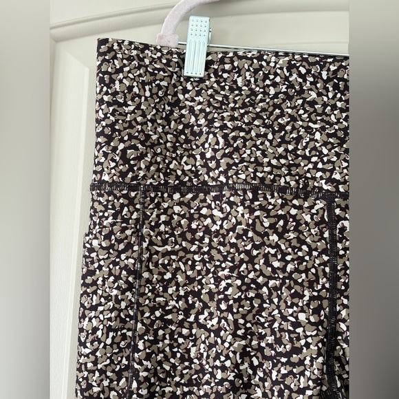 Athleta Salutation Stash 7/8 Leggings Speckled Print High Rise Size Large Petite - Picture 3 of 14